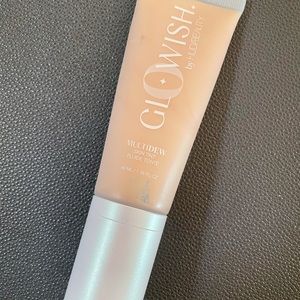 Glowing by Huda Beauty Skin Tint - Fair